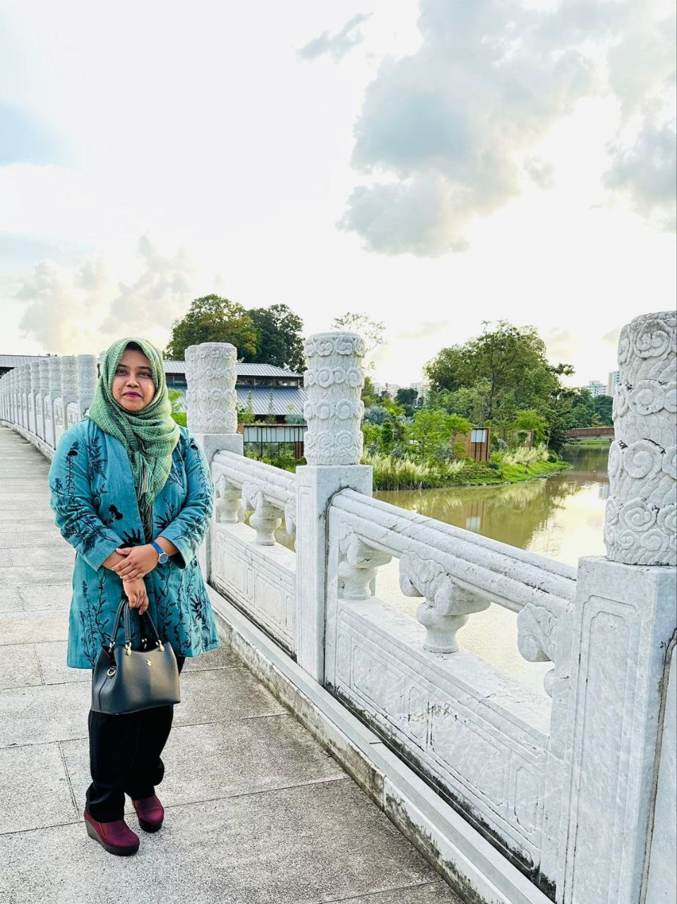 Dr. Arifa Akhter